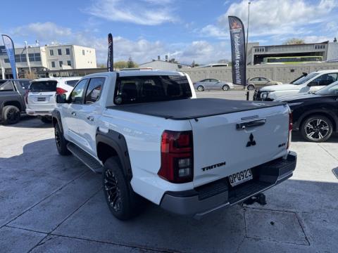 2024 Mitsubishi Triton - Thumbnail