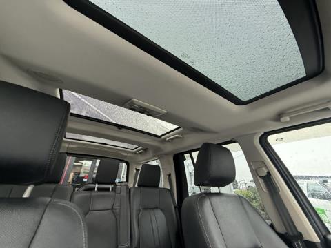 2012 Land Rover Discovery - Thumbnail