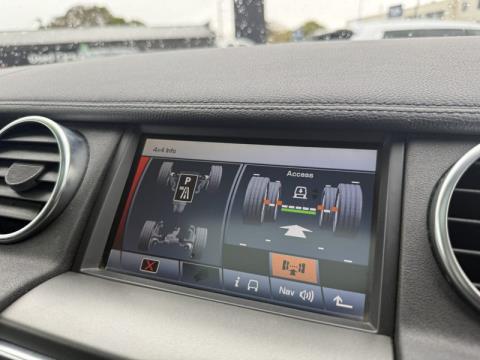 2012 Land Rover Discovery - Thumbnail