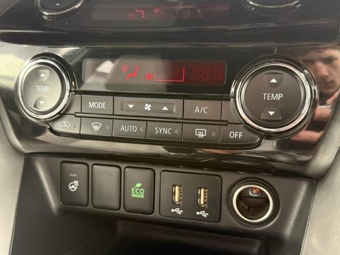 2022 Mitsubishi Eclipse Cross - Thumbnail