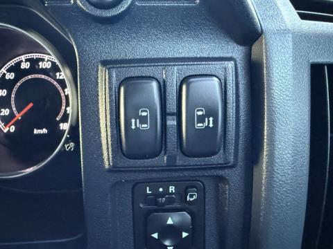 2012 Mitsubishi Delica - Thumbnail