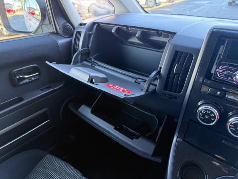 2012 Mitsubishi Delica - Thumbnail