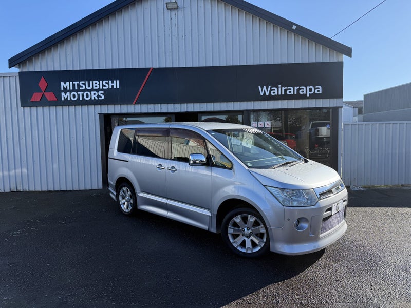 2012 Mitsubishi Delica
