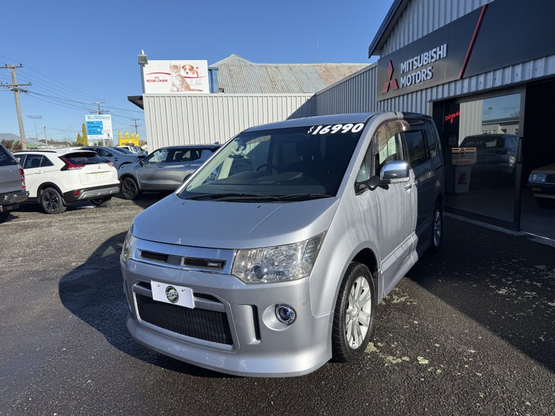 2012 Mitsubishi Delica
