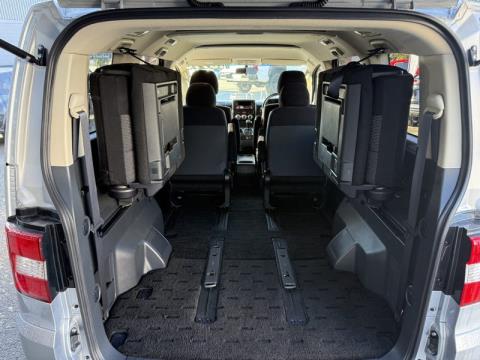 2012 Mitsubishi Delica - Thumbnail