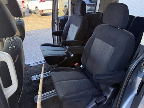 2012 Mitsubishi Delica - Thumbnail
