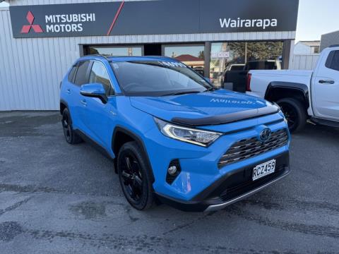 2021 Toyota RAV4 - Thumbnail
