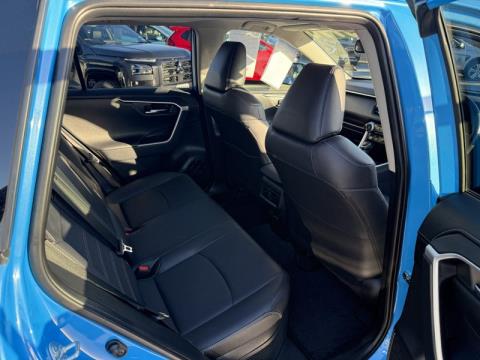 2021 Toyota RAV4 - Thumbnail