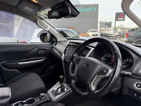 2020 Mitsubishi Triton - Thumbnail