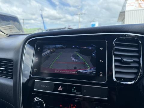 2019 Mitsubishi Outlander - Thumbnail