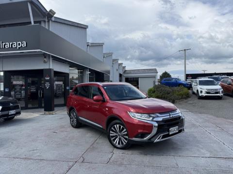 2019 Mitsubishi Outlander - Thumbnail