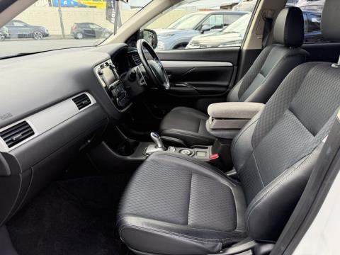 2014 Mitsubishi Outlander - Thumbnail