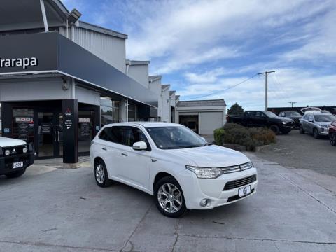 2014 Mitsubishi Outlander - Thumbnail