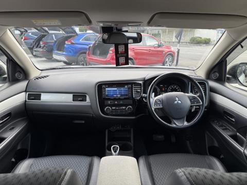 2014 Mitsubishi Outlander - Thumbnail
