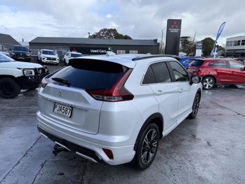2022 Mitsubishi Eclipse Cross - Thumbnail