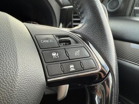 2021 Mitsubishi Outlander - Thumbnail