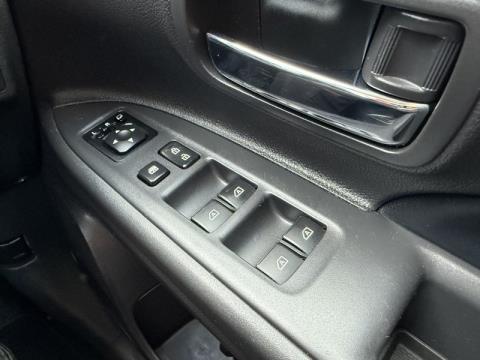 2021 Mitsubishi Outlander - Thumbnail