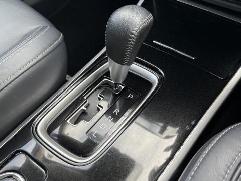 2021 Mitsubishi Outlander - Thumbnail