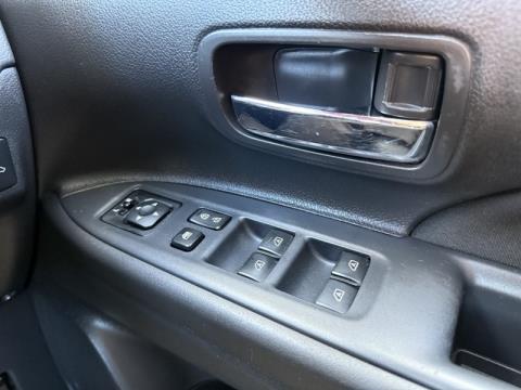 2021 Mitsubishi Outlander - Thumbnail