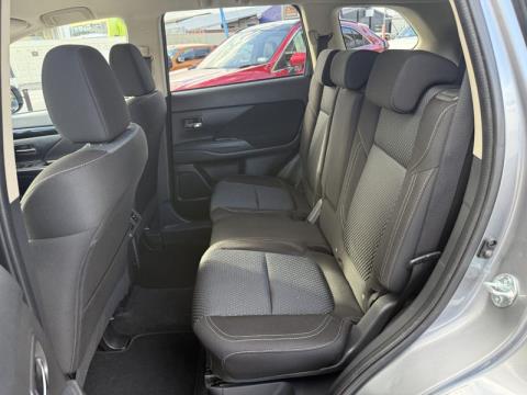 2021 Mitsubishi Outlander - Thumbnail