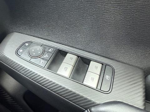 2022 Mitsubishi Outlander - Thumbnail
