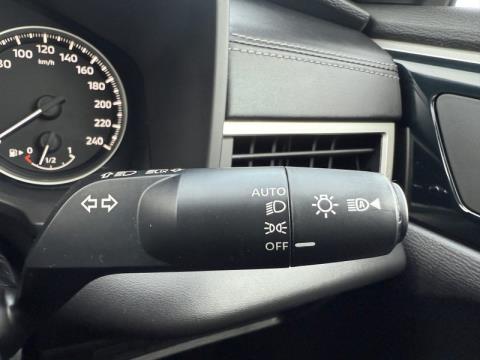 2022 Mitsubishi Outlander - Thumbnail