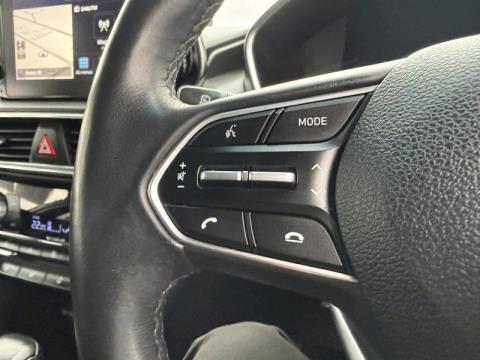 2018 Hyundai Santa Fe - Thumbnail
