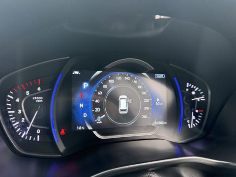2018 Hyundai Santa Fe - Thumbnail