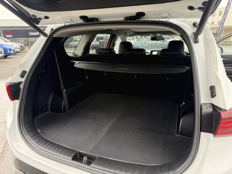 2018 Hyundai Santa Fe - Thumbnail