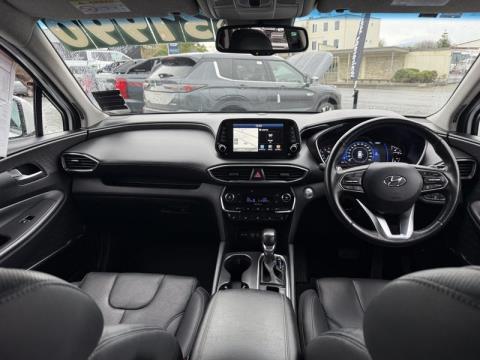 2018 Hyundai Santa Fe - Thumbnail