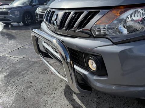 2017 Mitsubishi Triton - Thumbnail