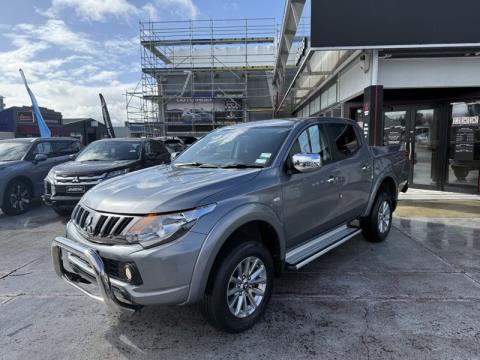 2017 Mitsubishi Triton - Thumbnail