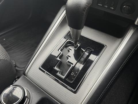 2022 Mitsubishi Triton - Thumbnail