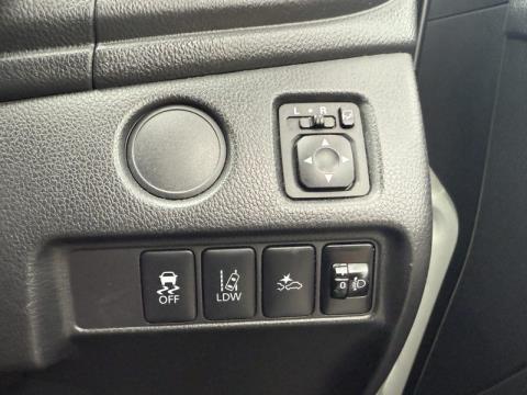 2022 Mitsubishi Triton - Thumbnail