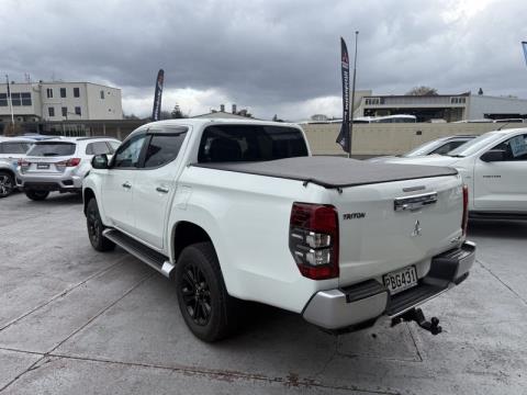 2022 Mitsubishi Triton - Thumbnail
