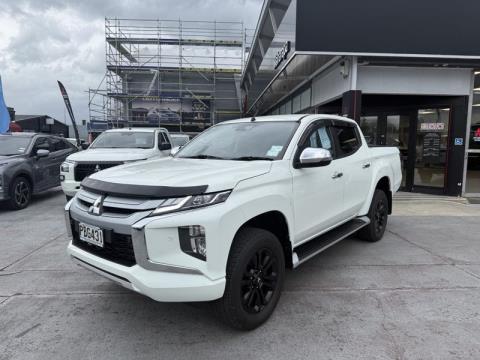 2022 Mitsubishi Triton - Thumbnail