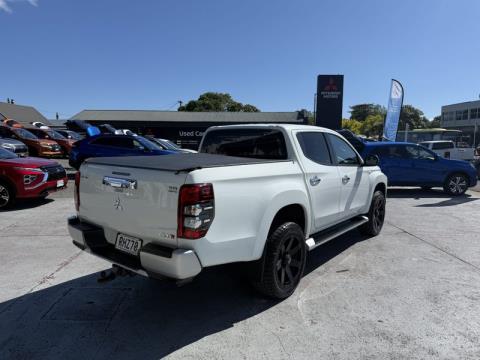 2020 Mitsubishi Triton - Thumbnail