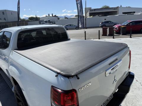 2020 Mitsubishi Triton - Thumbnail