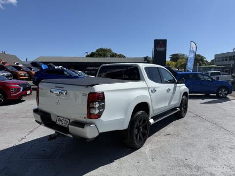 2020 Mitsubishi Triton - Thumbnail