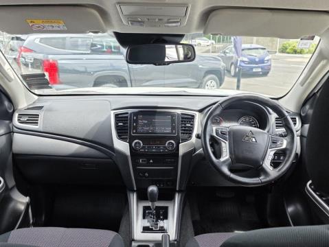 2024 Mitsubishi Triton - Thumbnail