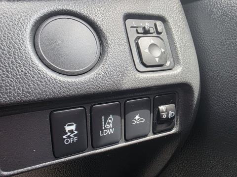 2024 Mitsubishi Triton - Thumbnail