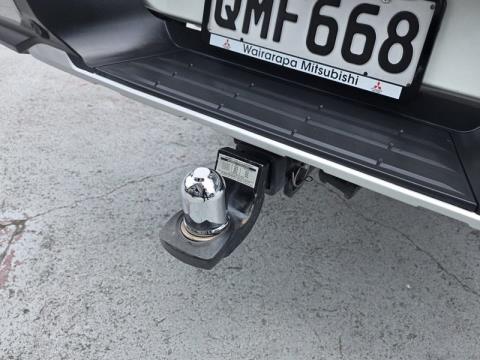 2024 Mitsubishi Triton - Thumbnail