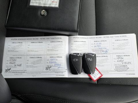 2018 Hyundai Santa Fe - Thumbnail