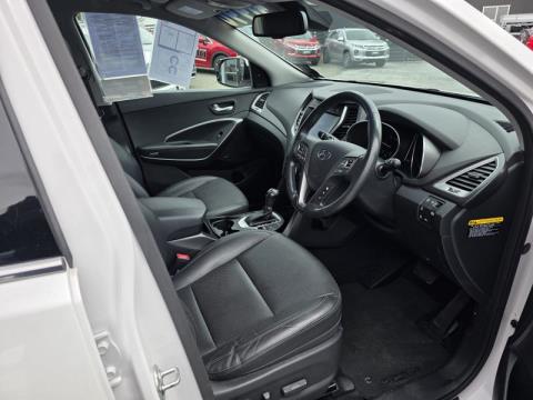 2018 Hyundai Santa Fe - Thumbnail