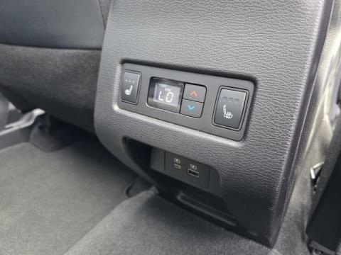 2024 Mitsubishi Outlander - Thumbnail