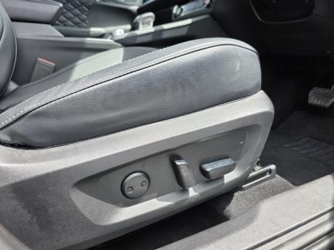 2024 Mitsubishi Outlander - Thumbnail