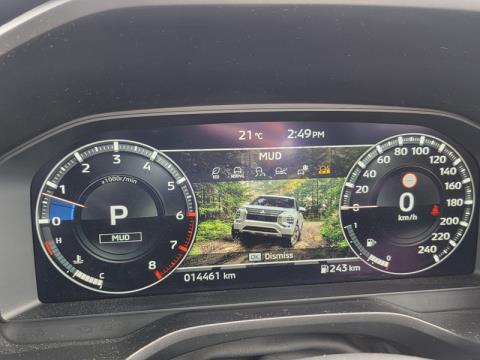 2024 Mitsubishi Outlander - Thumbnail