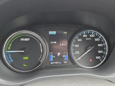 2017 Mitsubishi Outlander - Thumbnail