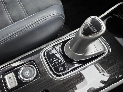 2017 Mitsubishi Outlander - Thumbnail