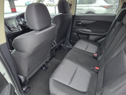 2018 Mitsubishi Outlander - Thumbnail